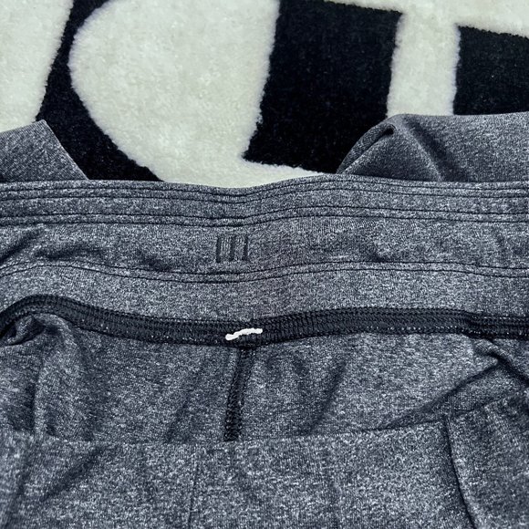 Lululemon 9" Men's Dark Gray Sweat Shorts - Picture 6 of 6